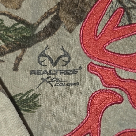 Realtree Pink and Cream Camo Sweatshirt with Color Blocked Sleeves LOT F - Picture 4 of 8
